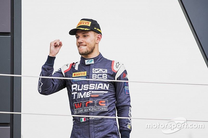 Podio: il secondo classificato Luca Ghiotto, RUSSIAN TIME