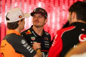 F1 - Steiner ironiza McLaren por reviravolta de Verstappen: "Regras papaia são para Max"