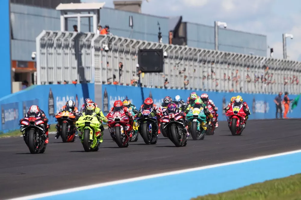 Salida de la carrera de MotoGP en Brasil