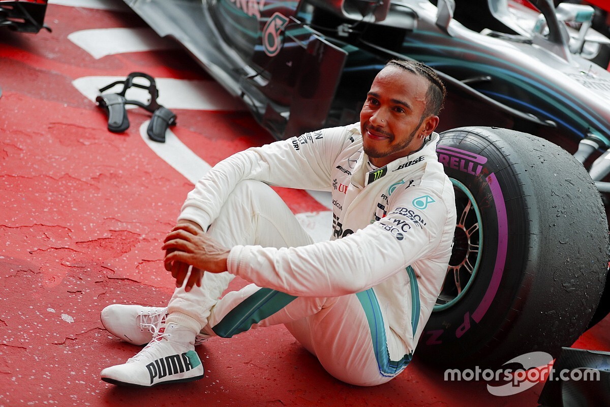 Após penta, Villeneuve vê Hamilton