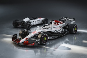 F1 レッドブル 日本GP 鈴鹿 2019 赤べこ Amazon.co.jp: F1日本GP 鈴鹿サーキット限定 143 spark Oracle