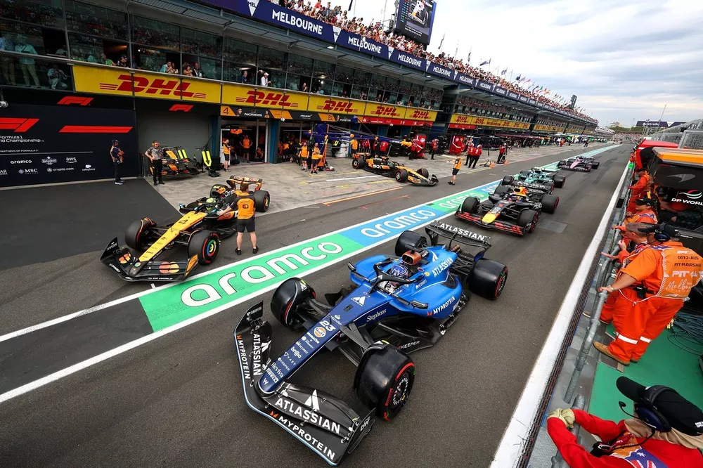 Lando Norris, McLaren, Max Verstappen, Red Bull Racing