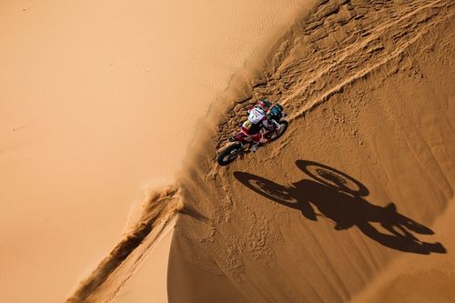 &iquest;C&oacute;mo funciona la bonificaci&oacute;n de tiempo para las Motos en el Dakar 2026?