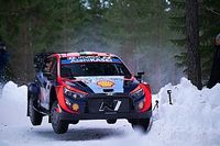 Breen prowadzi, rolka Katsuty