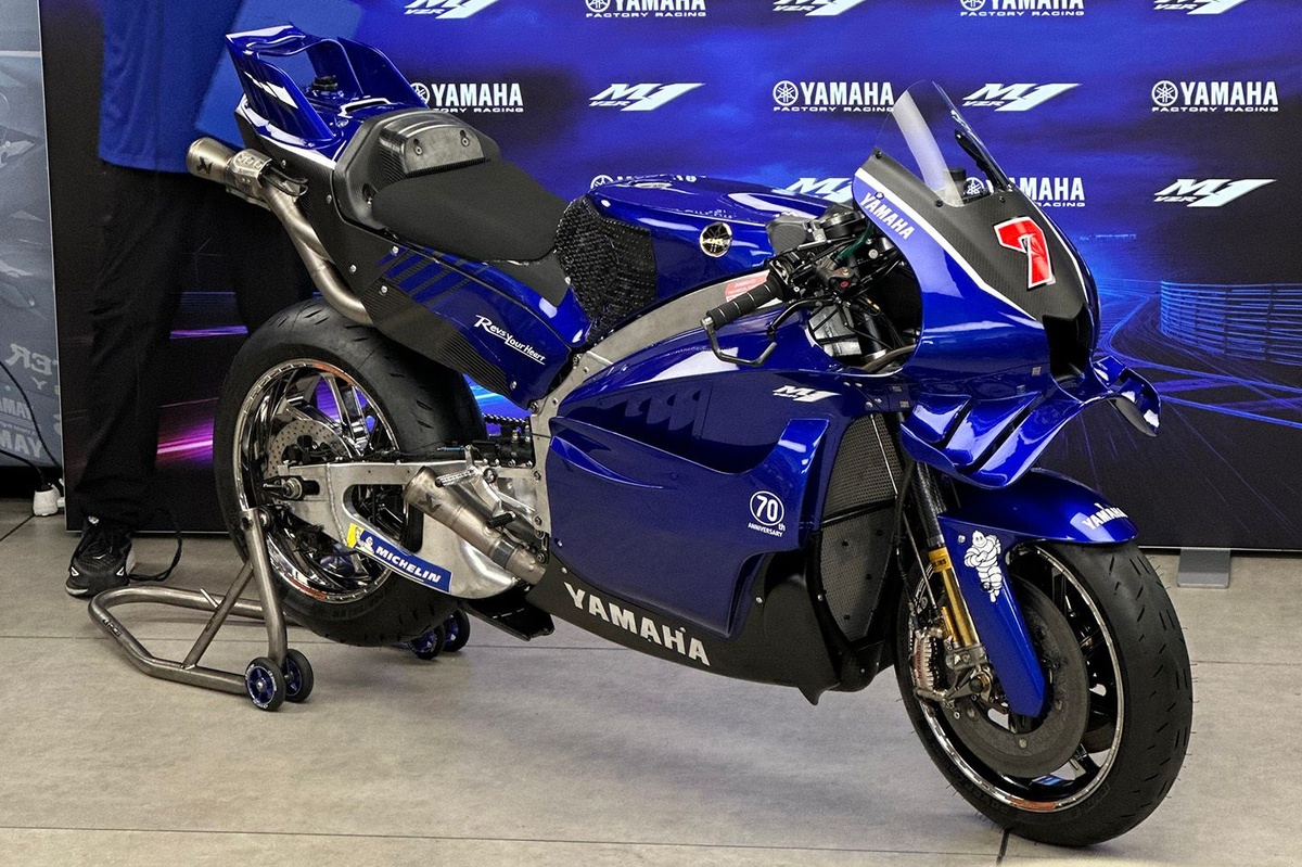 MotoGP: Yamaha apresenta oficialmente a nova moto M1 com motor V4 antes da estreia em Misano