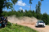WRC Estonia: Solberg sigue so&ntilde;ando y cierra el viernes en cabeza y con m&aacute;s ventaja