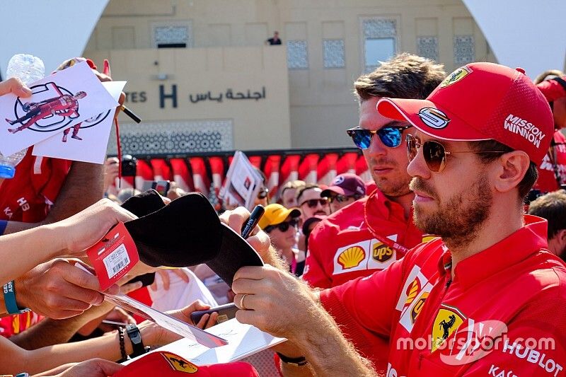 Formel-1-Live-Ticker: Verstappen dreht sich, Hamilton mit Bestzeit