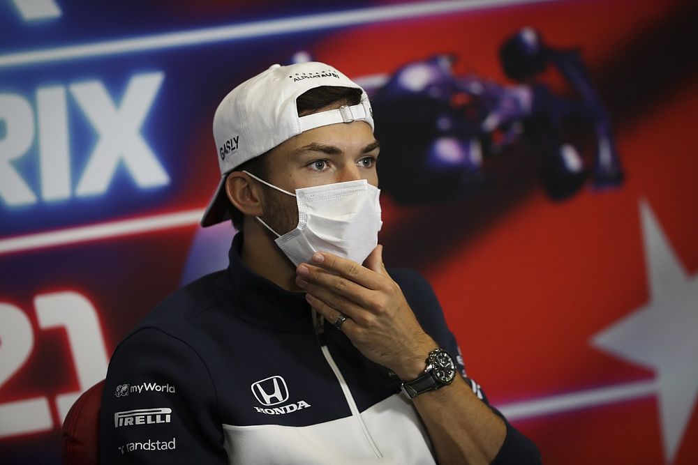 Pierre Gasly, AlphaTauri en la conferencia de prensa