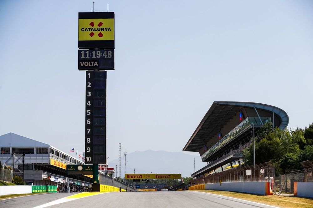 Barcelona pit straight detail