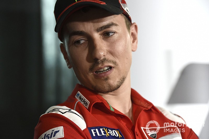 Walau belum fit, Lorenzo berharap bisa balapan