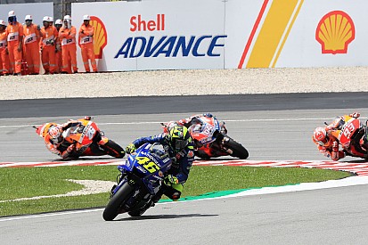 Rossi "devastated" to end victory bid with crash
