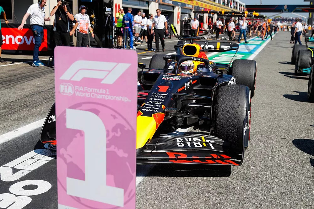 Max Verstappen, Red Bull Racing RB18, 1st position, arrives in Parc Ferme