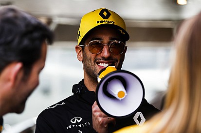 Ricciardo: Söz vermiyorum fakat Renault'nun yukarıya çıkması için her şeyi yapacağım