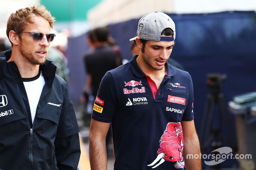 (L to R): Jenson Button, McLaren with Carlos Sainz Jr., Scuderia Toro Rosso