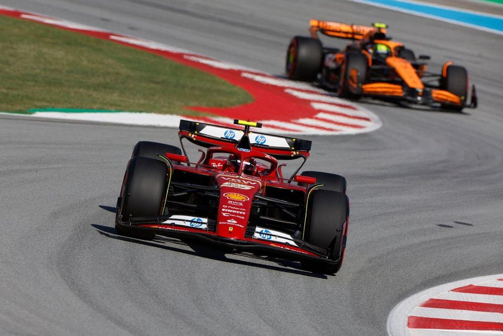 Carlos Sainz, Ferrari SF-24, Lando Norris, McLaren MCL38