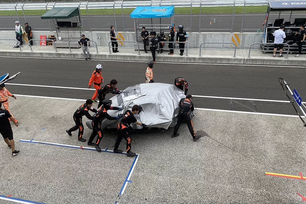 スーパーGT第6戦SUGO、100号車STANLEYの大クラッシュにより赤旗中断