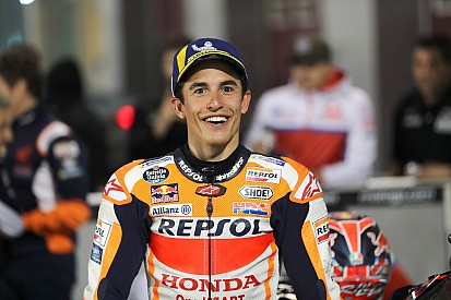 Márquez: “Tuve que seguir la rueda de Petrucci, bienvenido al club de los oficiales”