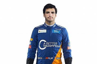 Sainz: Yeni araca "ilk görüşte aşık oldum"