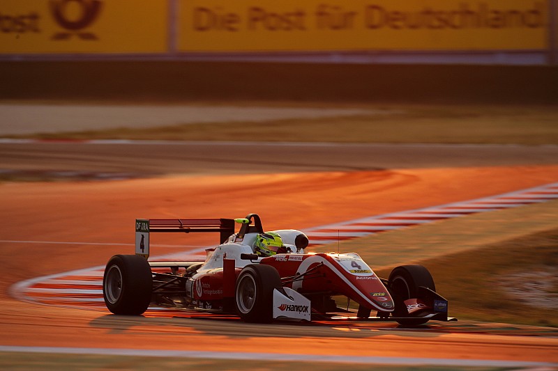 Mick Schumacher le coge el gusto a la victoria