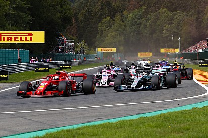 Hamilton, decepcionado con que Ferrari tenga más potencia que Mercedes