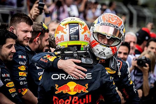Verstappen: P&eacute;rez tiene objetivos serios y lo est&aacute; haciendo bien