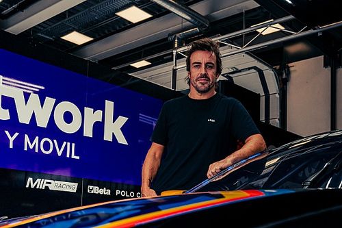 Explicaci&oacute;n: &iquest;Por qu&eacute; Alonso conduce un Aston Martin Vantage del DTM?