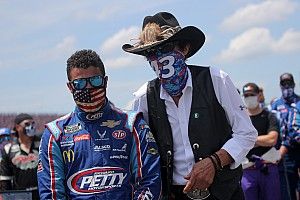 El FBI trabaja con la NASCAR para encontrar al culpable del acto racista