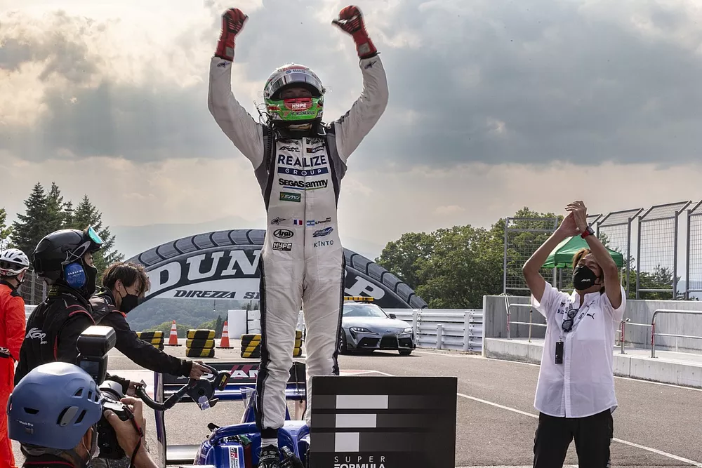 サッシャ ・フェネストラズ Sacha Fenestraz（KONDO RACING）