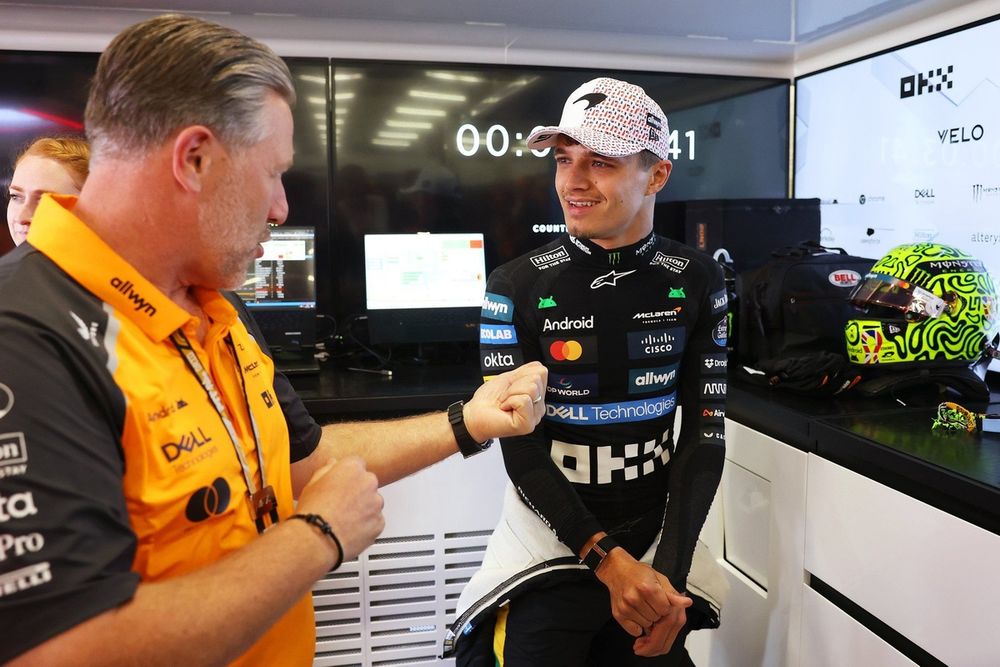 Lando Norris, McLaren, Zak Brown, McLaren