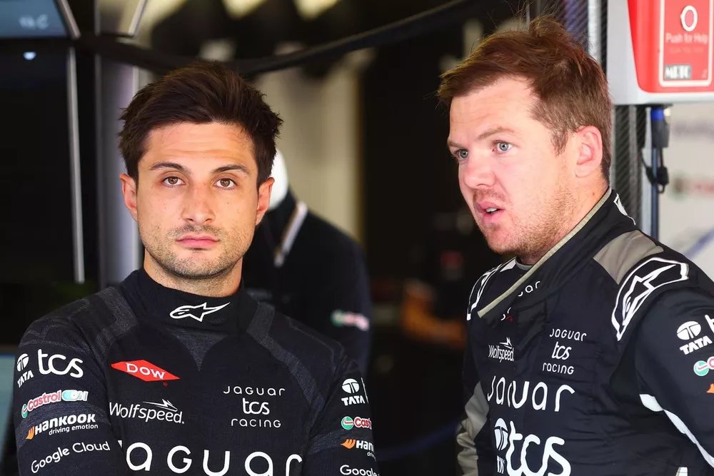 Mitch Evans, Jaguar TCS Racing, Nick Cassidy, Jaguar TCS Racing