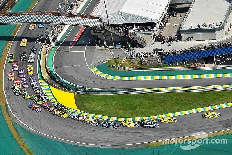 Vista a&eacute;rea da prova da Stock Car em Interlagos