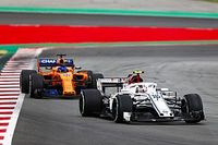 Leclerc dice que aprendi&oacute; el doble luchando con Alonso