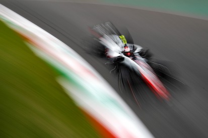 Magnussen: Singapur’da Renault ile mücadele edebiliriz