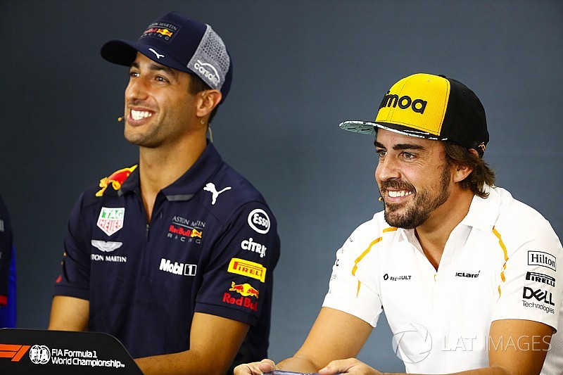 Red Bull niega que ofreciera a Alonso el asiento de Ricciardo