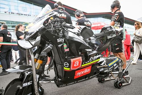 Rivola reconoce que "algo estamos haciendo mal en Aprilia"