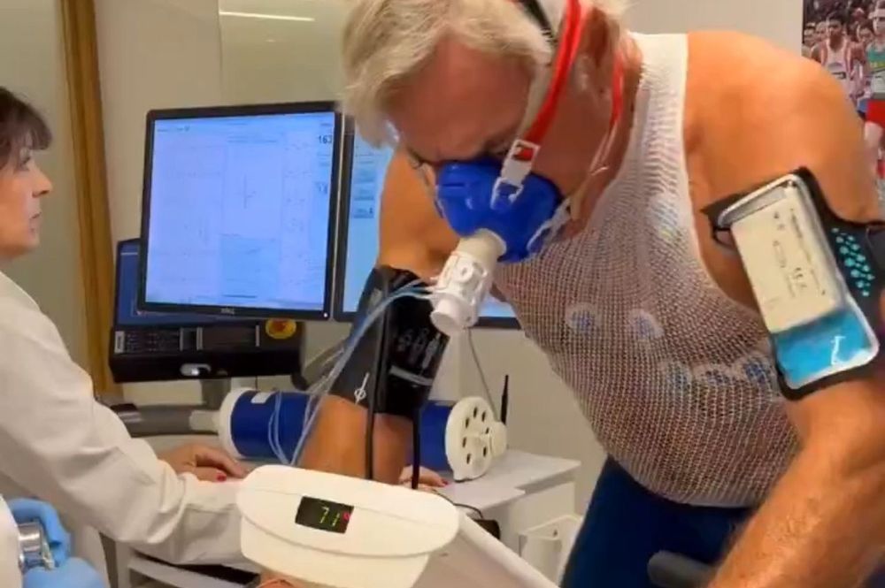 Carlos Sainz prueba para el Rally Dakar