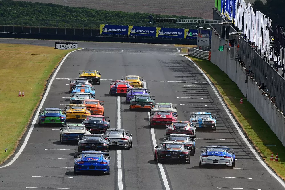 Largada da GT3 Cup