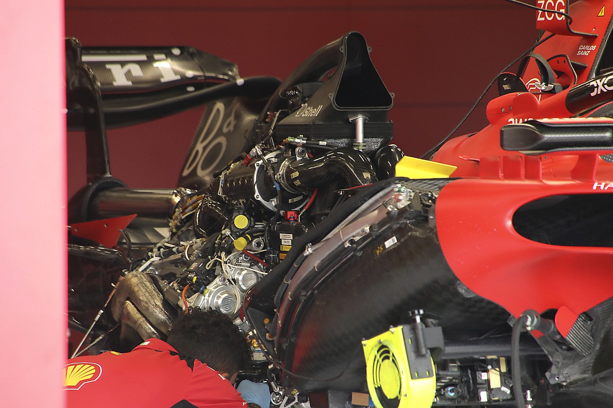 F1 | Ferrari: ecco la power unit 066/7 smontata dal telaio