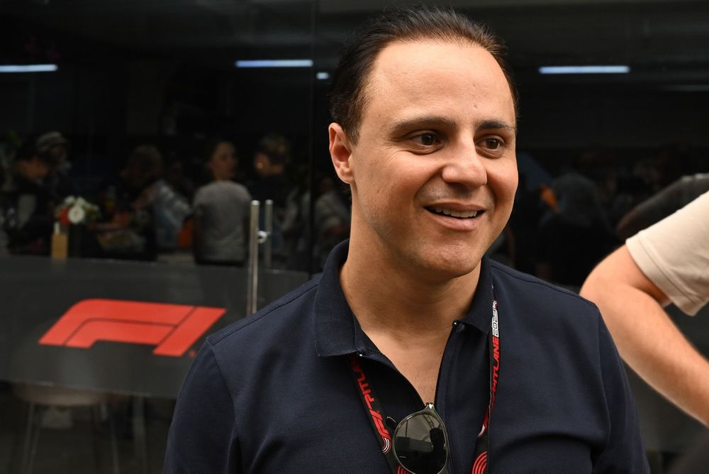 Felipe Massa en el paddock