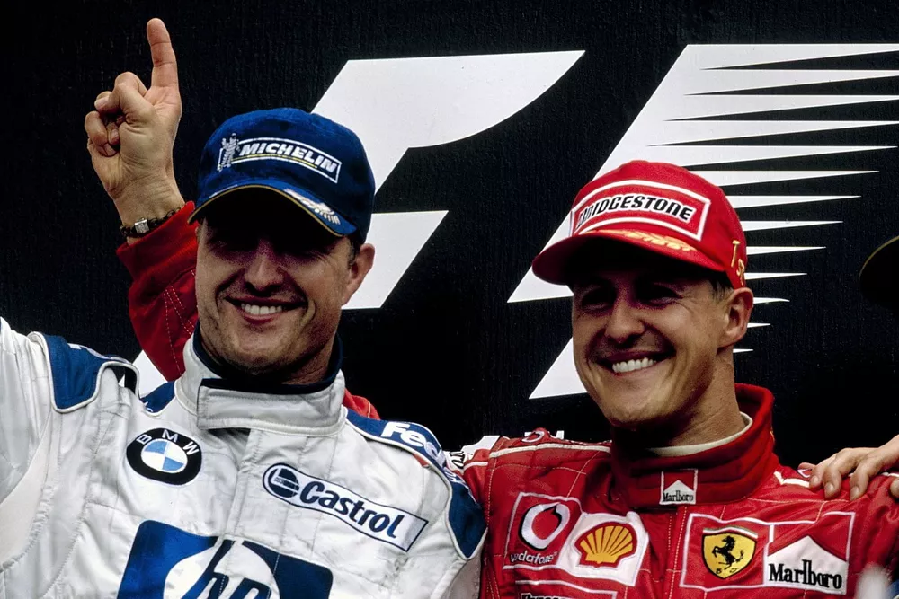 Podium: winnaar Michael Schumacher, Ferrari, tweede Ralf Schumacher, BMW Williams, derde Juan-Pablo Montoya, BMW Williams