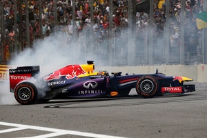 セバスチャン・ベッテル　レッドブル RB6／2013ドライバーズカード／2L写真 sebastian-vettel-red-bull-rb9-