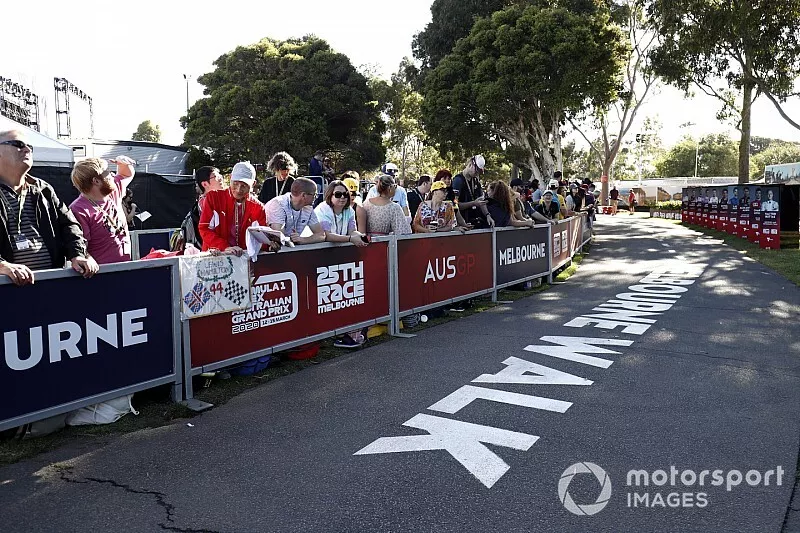 Fans bij de paddock