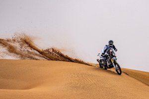 Dąbrowski zadomowił się w czołówce