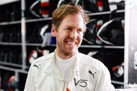 Vettel regala a un aficionado una experiencia inolvidable en el ROC