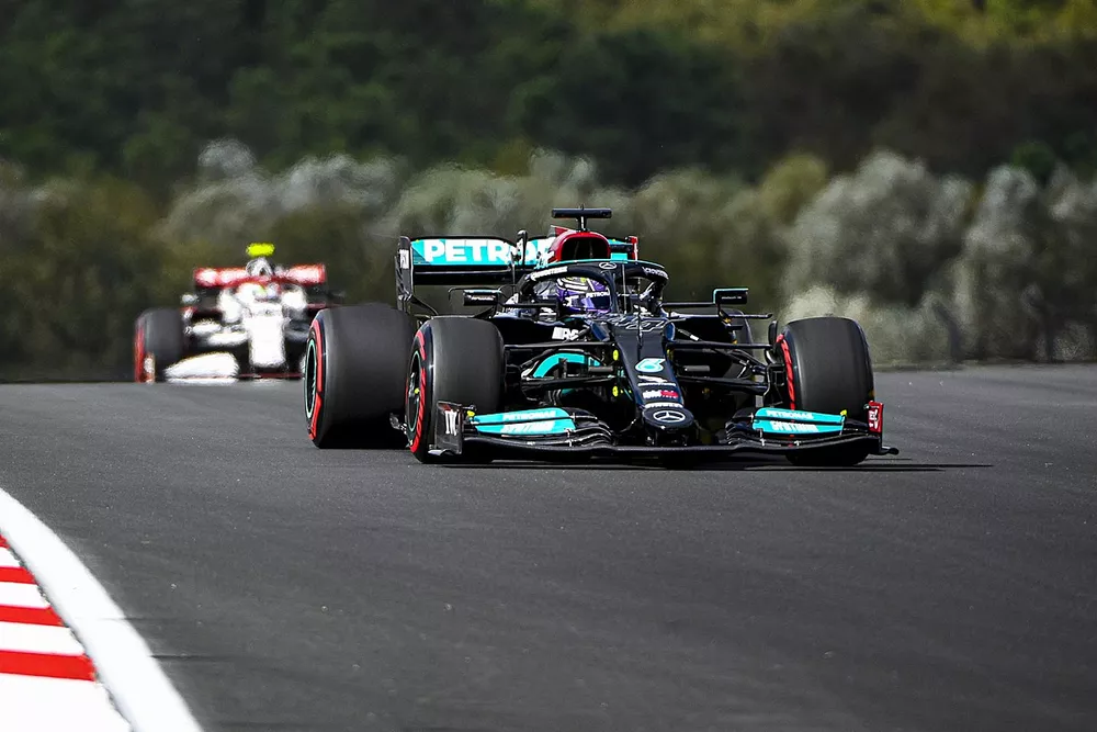 Lewis Hamilton, Mercedes W12