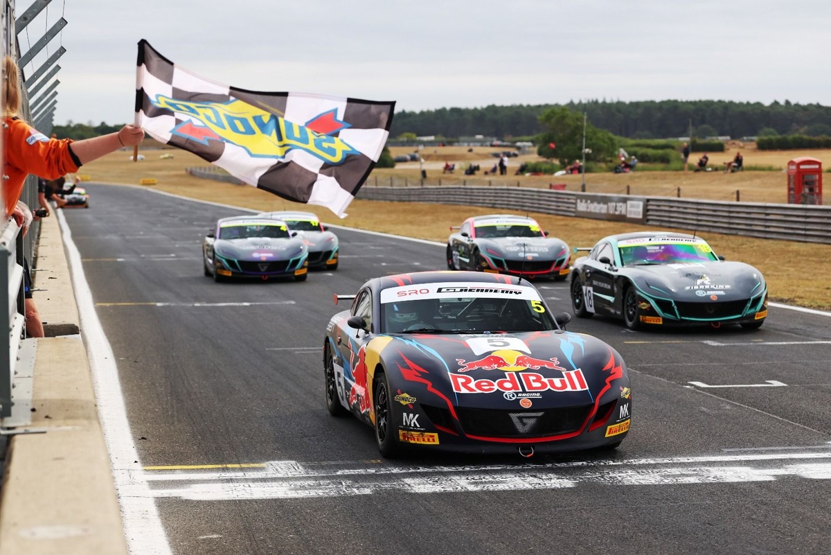 Red Bull protege Kalousdian dominates Snetterton Ginetta Junior event