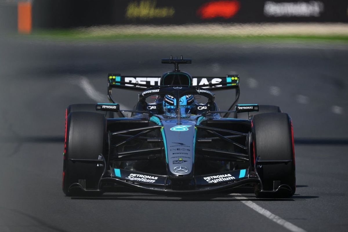 F1 | Mercedes svela il suo potenziale e domina: Russell in pole su Kimi. Leclerc quarto
