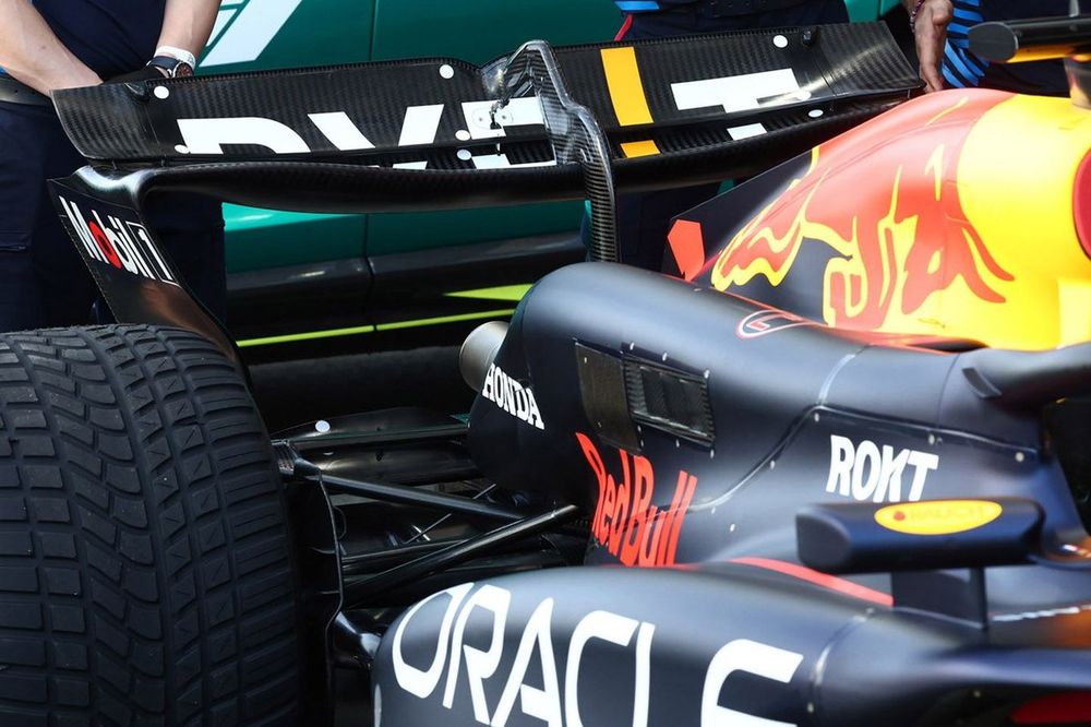 Detalle del aler&oacute;n trasero del Red Bull Racing RB20