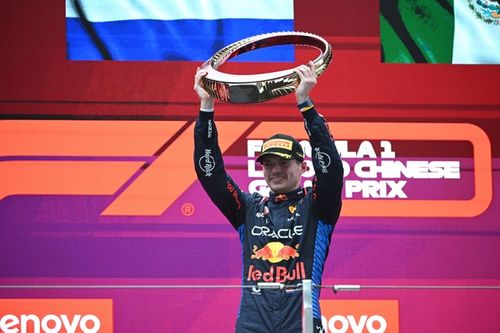 Qual piloto conquistou maior número de campeonatos consecutivos na F1?