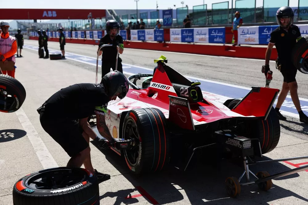 Caio Collet, Nissan Formula E Team, Nissan e-4ORCE 04